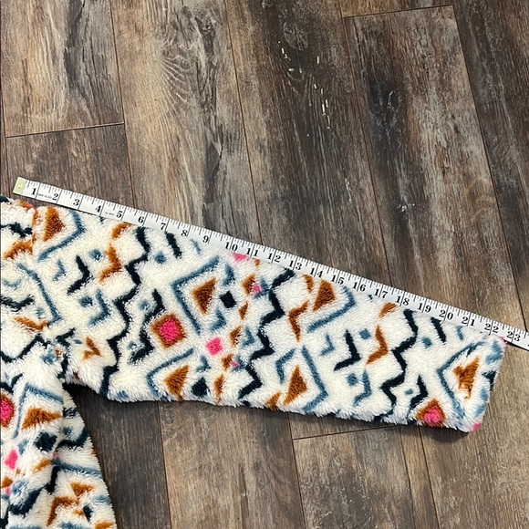 Eddie Bauer Multicolor Patterned Pull-Over - Picture 8 of 11